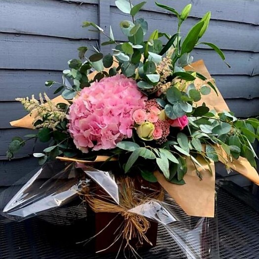 Florists Choice Bouquet. A stunning bouquet using seasonal blooms. Unique design. Free local delivery. Flower Boutique Wickford, Essex.
