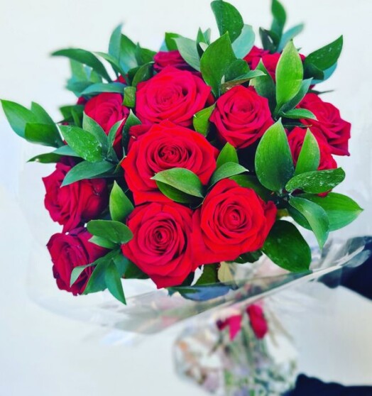 Simply Roses bouquet. Treat your loved one to these beautifully presented roses. Free local flower delivery. Wickford, Essex