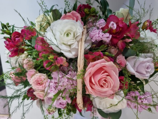 Basket Funeral Tribute, We understand the significance of the floral tribute for your loved one. Get in touch to discuss your requirements.