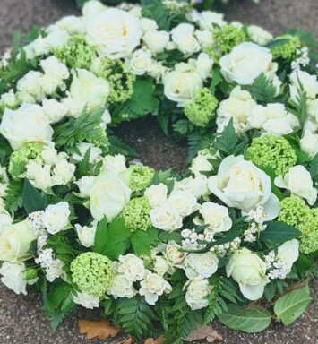 Wreaths Funeral Tribute, We understand the significance of the floral tribute for your loved one. Get in touch to discuss your requirements.